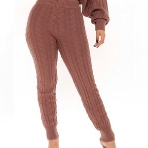Fashion Nova Meet me halfway leggings (Mocha)